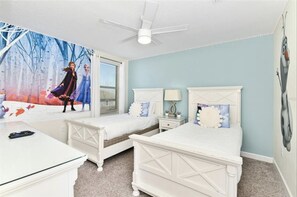 8 Schlafzimmer, Schreibtisch, Reisekinderbett, kostenloses WLAN