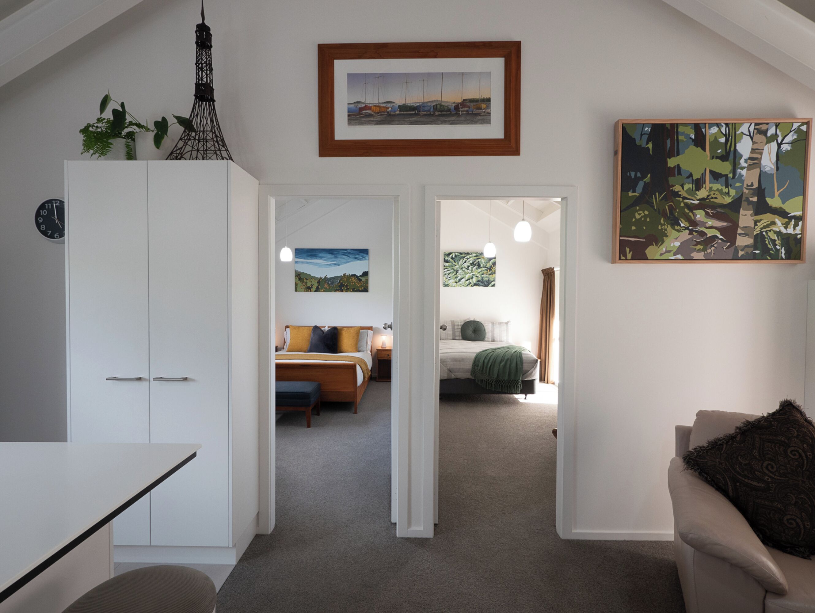 2 bedrooms, iron/ironing board, WiFi