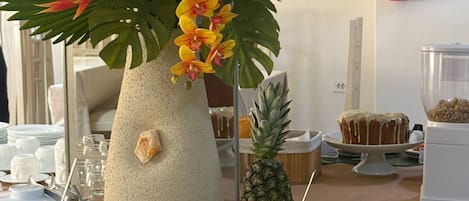 Free daily cooked-to-order breakfast