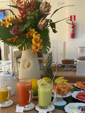 Petit déjeuner préparé à la commande compris tous les jours