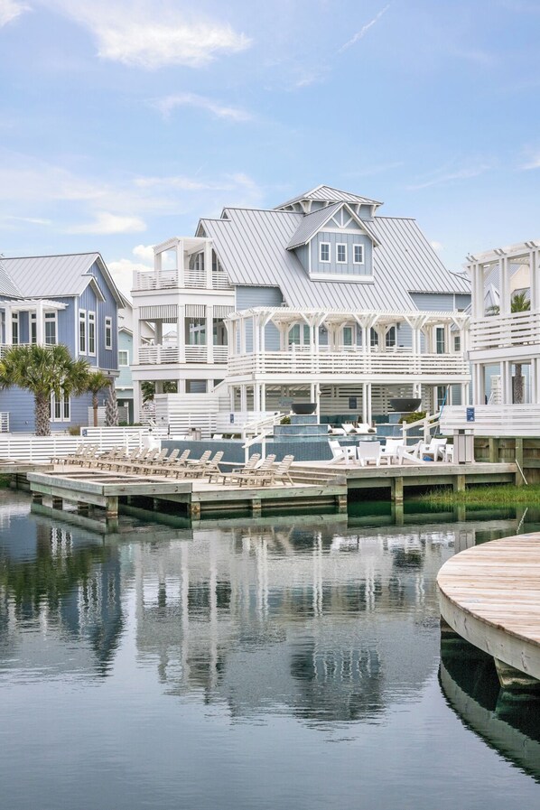 Casa (Multiple Bedrooms) | Interior