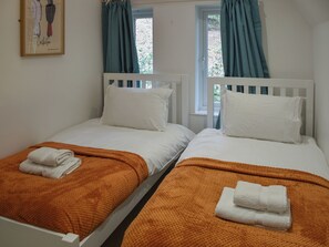 3 bedrooms, free WiFi, bed sheets