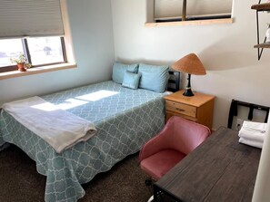 3 Schlafzimmer, Schreibtisch, Reisekinderbett, WLAN