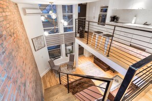 Interior -  2 minute from Notre-dame basilica (Old Montreal) : 2 story loft/private terasse (Montréal)