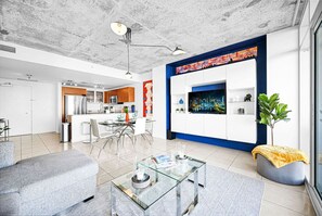 Smart TV, table tennis, stereo