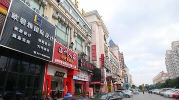 المنشأة من الخارج