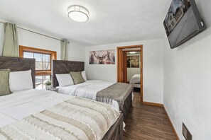 4 slaapkamers, een kluis op de kamer, een bureau