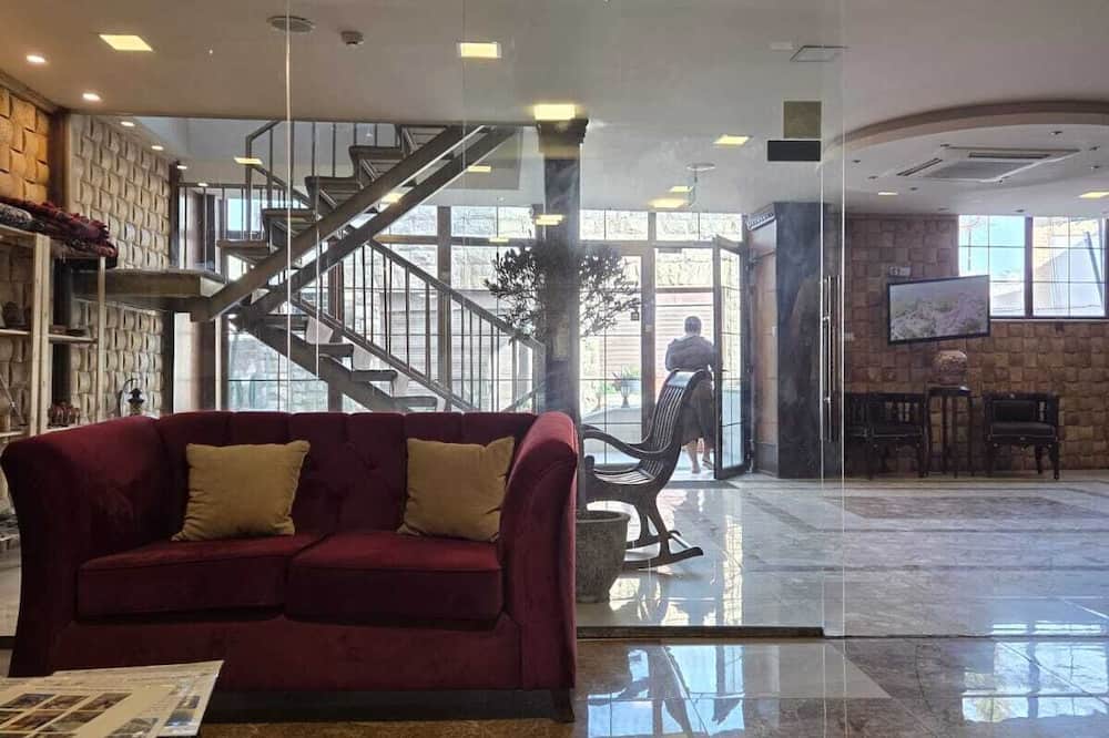Saint John Hotel