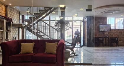 Saint John Hotel