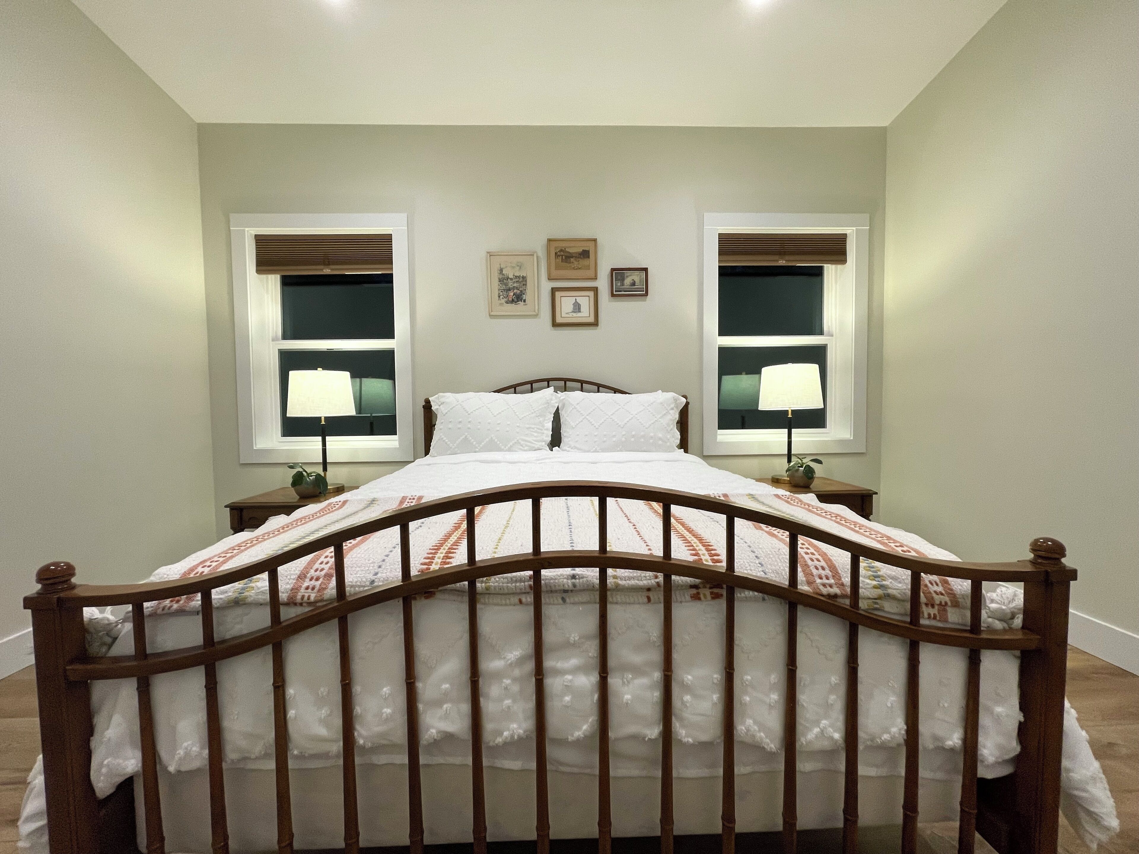 2 bedrooms, iron/ironing board, WiFi