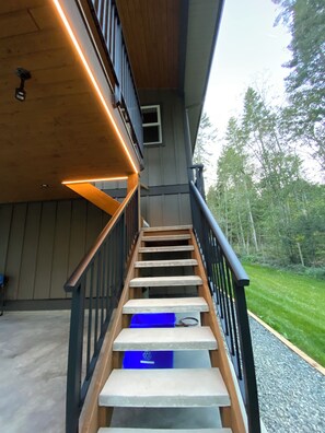 المنطقة المحيطة بالمنشأة