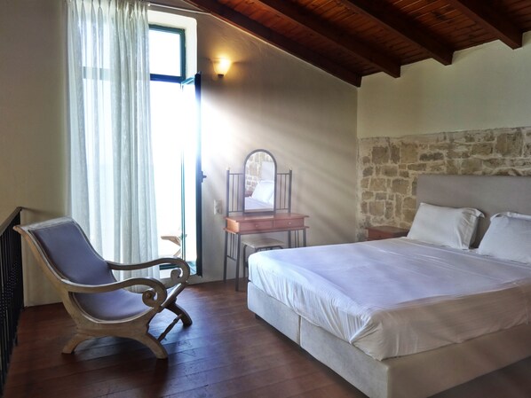 1 bedroom, internet, bed sheets