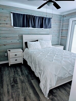 5 bedrooms, WiFi, bed sheets