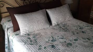 1 quarto, ferros/tábuas de passar roupa, Wi-Fi, roupa de cama