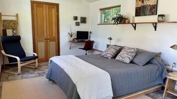 1 dormitorio, escritorio, tabla de planchar con plancha y wifi gratis