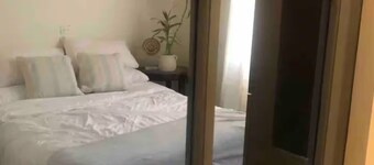 Apt w/complimentary ride to airport -Ladyville Lam