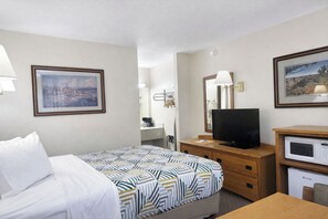 Full Bed Accessible Non-Smoking | Desk, free WiFi, bed sheets