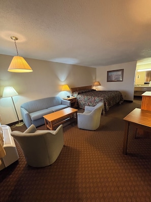 Superior Room, 1 King Bed, Non Smoking | Desk, laptop workspace, iron/ironing board, free WiFi