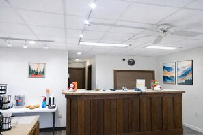 Reception - Sundowner Inn Forsyth I 94 (Forsyth)