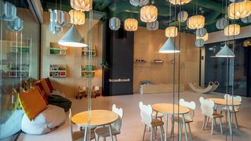 Children’s play area – indoor