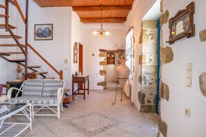 2 bedrooms - Traditional Cretan House (Faistos)