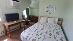 1 bedroom, iron/ironing board, travel crib, WiFi