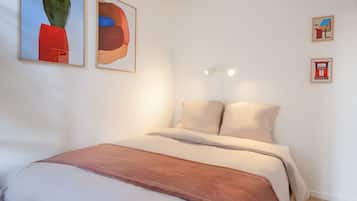 1 chambre, bureau, fer et planche à repasser, Wi-Fi gratuit