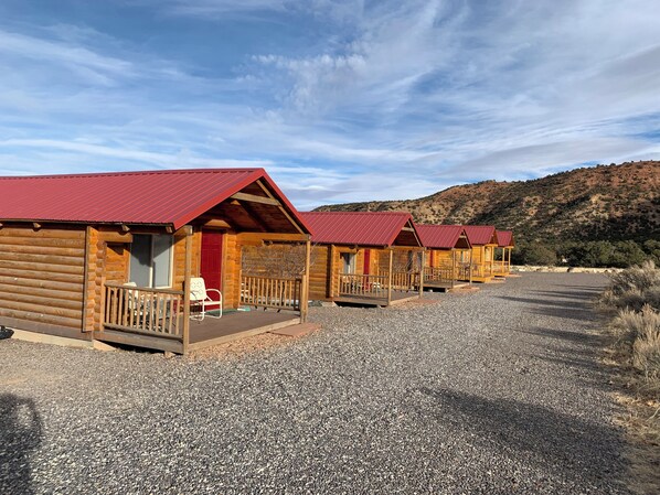 Exterior - Cowboy Cabin (Torrey)