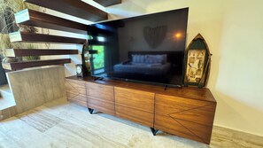 Luxury Penthouse, 2 Bedrooms, Private Pool | 1 bedroom, free WiFi, bed sheets