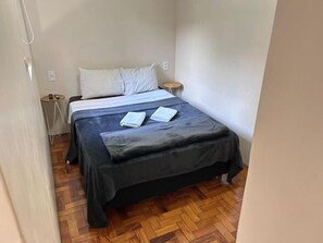 Double bed room with private bathroom and air conditioning - Soul Hostel 2 (Sao Paulo)