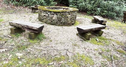 Buck Creek Cabin - between Highlands and Franklin NC