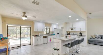 Saltwater Pool & Lanai: Lehigh Acres Escape!