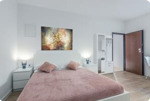 4 soverom, strykejern/-brett, wi-fi og sengetøy