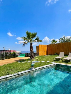 Piscina externa, piscina aquecida