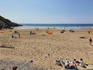 Cottage | Beach - Cozy Cottage Retreat in Swansea (Swansea)