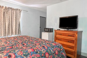 Room, 1 King Bed, Smoking - OYO Hotel Jonesboro Near Atlanta Airport (Jonesboro)