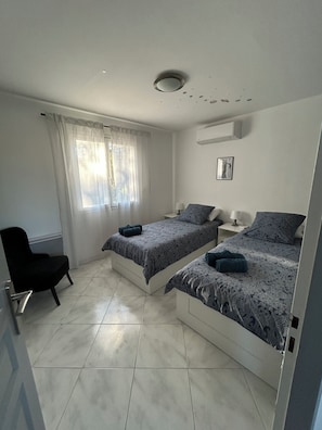 2 bedrooms, desk, iron/ironing board, free WiFi