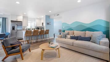 House (3 Bedrooms) | Front of property