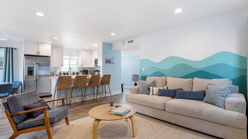 Coastal-chic Newport Stay Steps to the Beach, Dining & Boardwalk Optional Add-on Unit