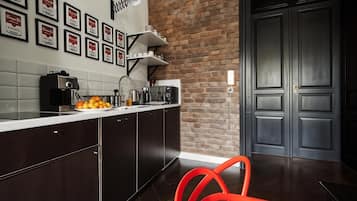 Comfort Studio, City View | Private kitchen