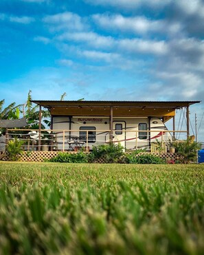 Mobile Home, 1 Queen Bed, Private Pool | Terrace/patio - El Camper with private pool (Maleza Alta)