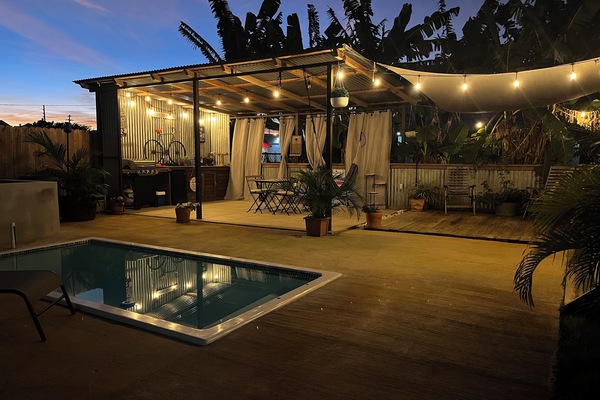 Outdoor pool, sun loungers