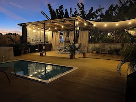 Outdoor pool, pool loungers