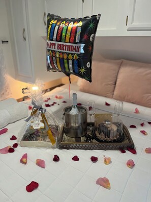 1 habitación, tabla de planchar con plancha y wifi gratis 