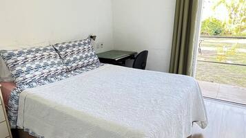 2 bedrooms, desk, free WiFi, bed sheets