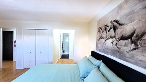 5 bedrooms, desk, iron/ironing board, free WiFi