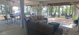 Charming 3-bedroom house with WiFi, AC in tranquil Trinity