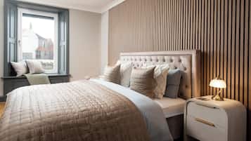 2 bedrooms, iron/ironing board, travel cot, WiFi