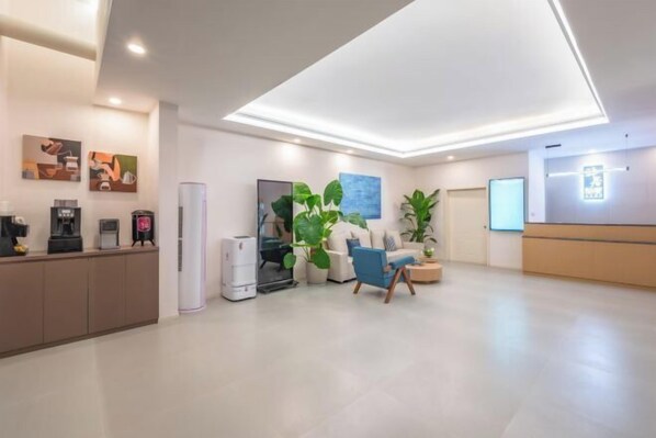 Coffee shop - Home Inn Hotels Management Co., LtdRongchang East Street Metro Station, Zhongji Subaru Store) (Beijing)