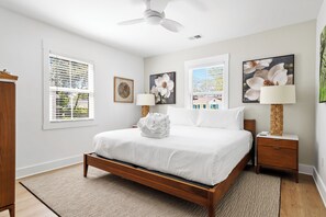 4 quartos, ferros/tábuas de passar roupa, acesso à internet